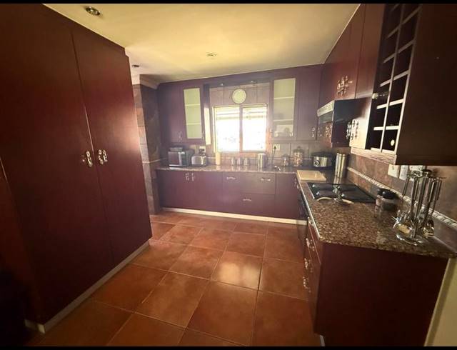 3 BEDROOM HOUSE FOR SALE IN AMBERFIELD